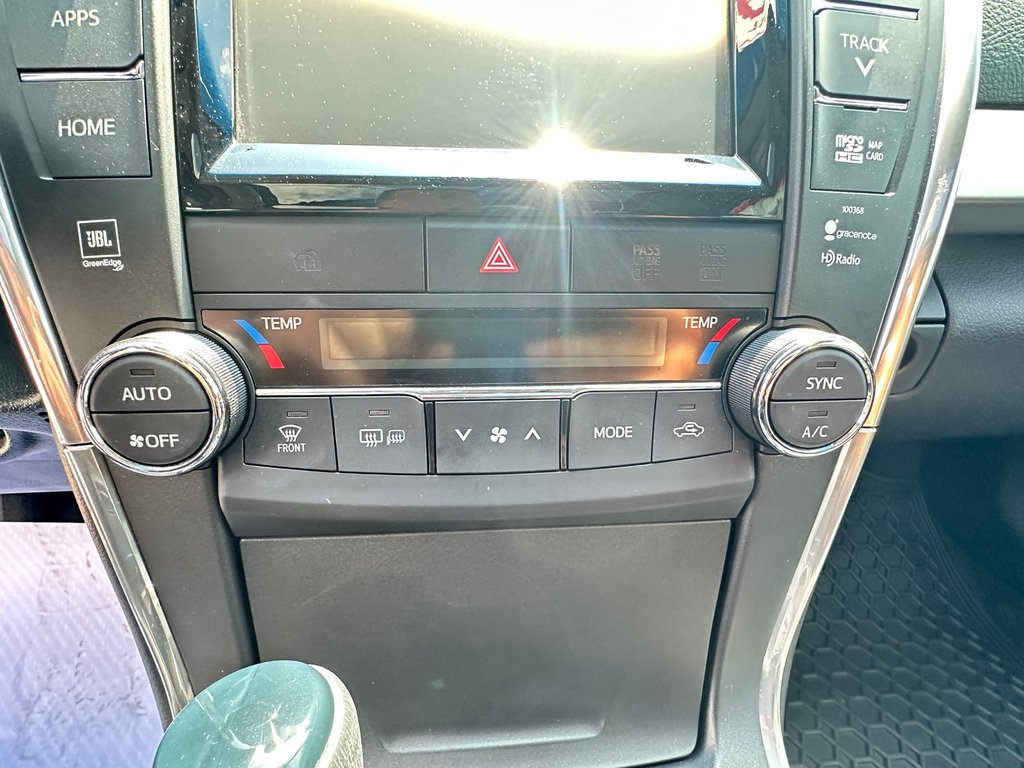 Toyota Camry XSE V6 / HYPER RARE !!! TRÈS BAS KILOS / GO!!! / 2015 à Thetford Mines, Québec - 40 - w1024h768px