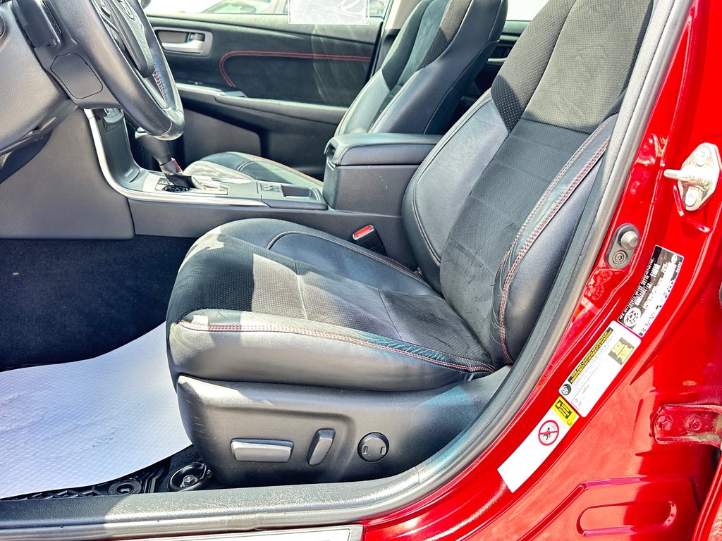 Toyota Camry XSE V6 / HYPER RARE !!! TRÈS BAS KILOS / GO!!! / 2015 à Thetford Mines, Québec - 30 - w1024h768px
