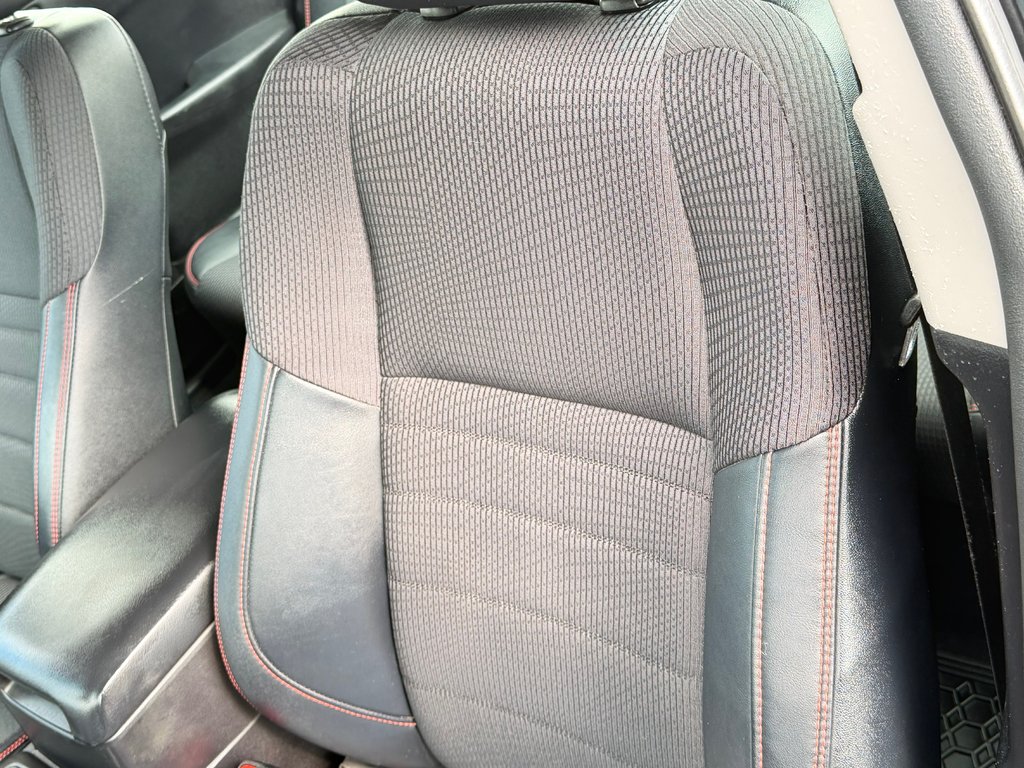 Toyota Camry SE / AUTOM / PRIX IMBATTABLE !!!!! / 2017 à Thetford Mines, Québec - 29 - w1024h768px