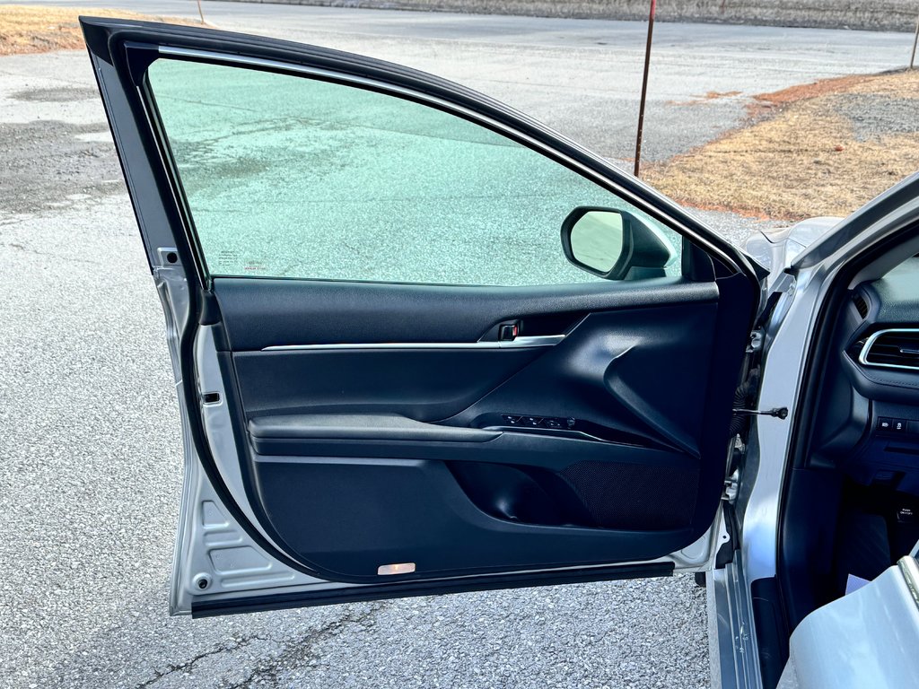 Toyota Camry LE / TRÈS BAS KILOS /  FIABILITÉ GARANTIE / 2018 à Thetford Mines, Québec - 24 - w1024h768px