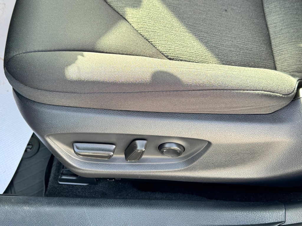 Toyota Camry LE / TRÈS BAS KILOS /  FIABILITÉ GARANTIE / 2018 à Thetford Mines, Québec - 29 - w1024h768px
