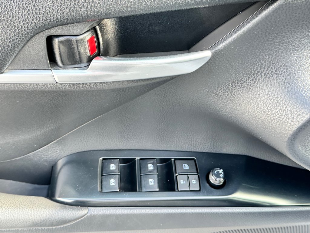 Toyota Camry LE / TRÈS BAS KILOS /  FIABILITÉ GARANTIE / 2018 à Thetford Mines, Québec - 25 - w1024h768px