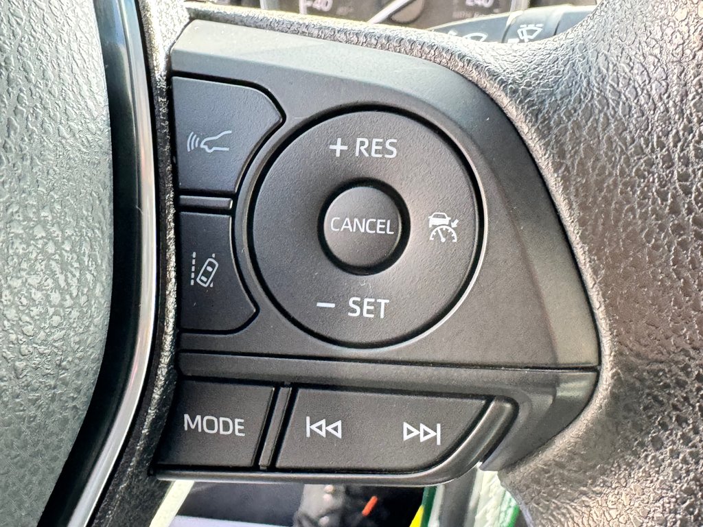 Toyota Camry LE / TRÈS BAS KILOS /  FIABILITÉ GARANTIE / 2018 à Thetford Mines, Québec - 35 - w1024h768px