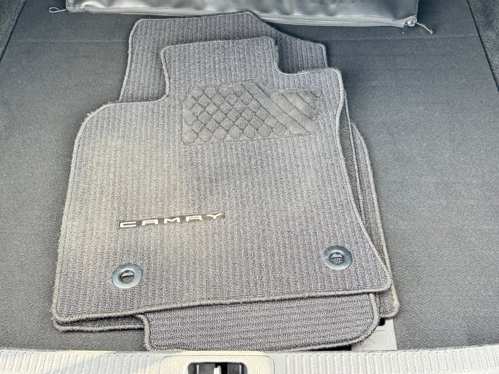 Toyota Camry LE / TRÈS BAS KILOS /  FIABILITÉ GARANTIE / 2018 à Thetford Mines, Québec - 53 - w1024h768px