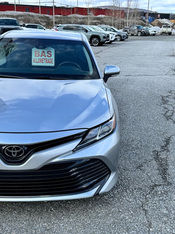 Toyota Camry LE / TRÈS BAS KILOS /  FIABILITÉ GARANTIE / 2018 à Thetford Mines, Québec - 8 - w1024h768px