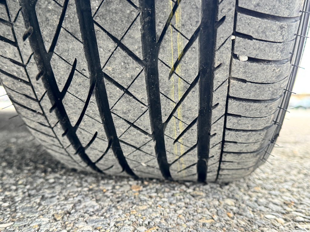 2019 Toyota Camry HYBRIDE SE / GROUPE AMÉLIORÉ / MAGS 18 / ANGLES MORT ET +++ / in Thetford Mines, Quebec - 17 - w1024h768px