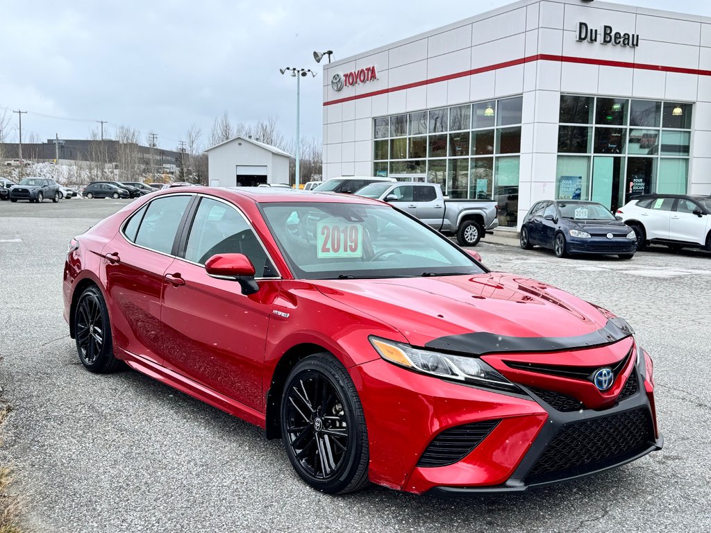 2019 Toyota Camry HYBRIDE SE / GROUPE AMÉLIORÉ / MAGS 18 / ANGLES MORT ET +++ / in Thetford Mines, Quebec - 3 - w1024h768px