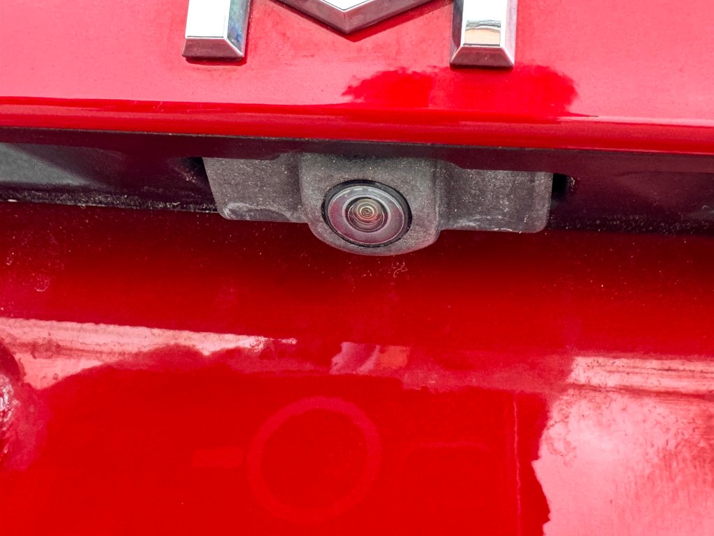 2019 Toyota Camry HYBRIDE SE / GROUPE AMÉLIORÉ / MAGS 18 / ANGLES MORT ET +++ / in Thetford Mines, Quebec - 24 - w1024h768px