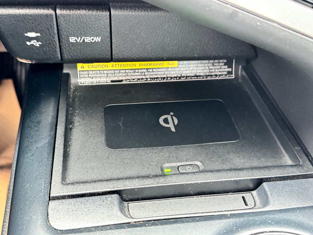 2019 Toyota Camry HYBRIDE SE / GROUPE AMÉLIORÉ / MAGS 18 / ANGLES MORT ET +++ / in Thetford Mines, Quebec - 48 - w1024h768px