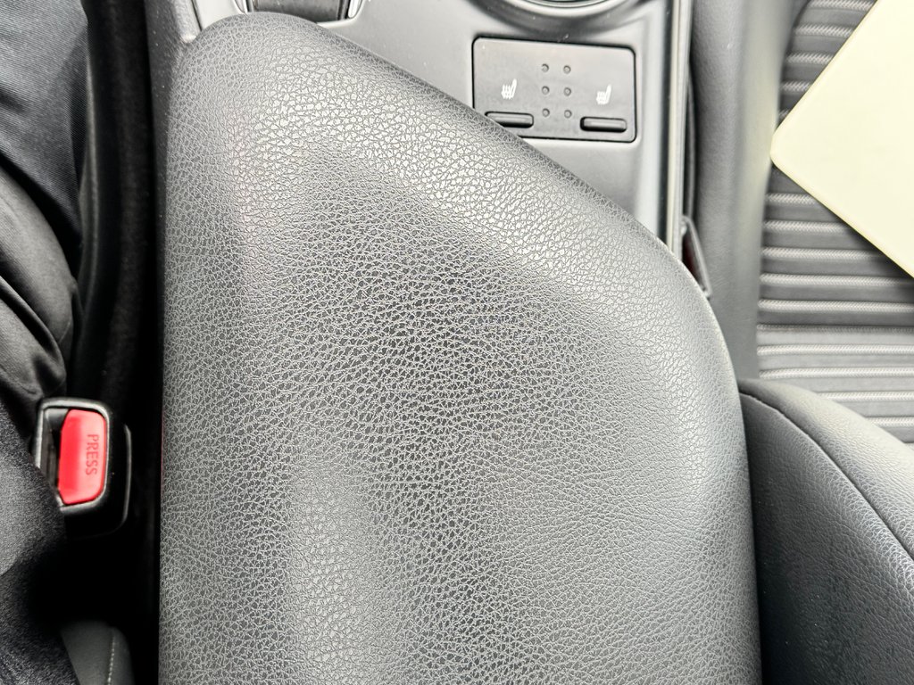 2019 Toyota Camry HYBRIDE SE / GROUPE AMÉLIORÉ / MAGS 18 / ANGLES MORT ET +++ / in Thetford Mines, Quebec - 54 - w1024h768px