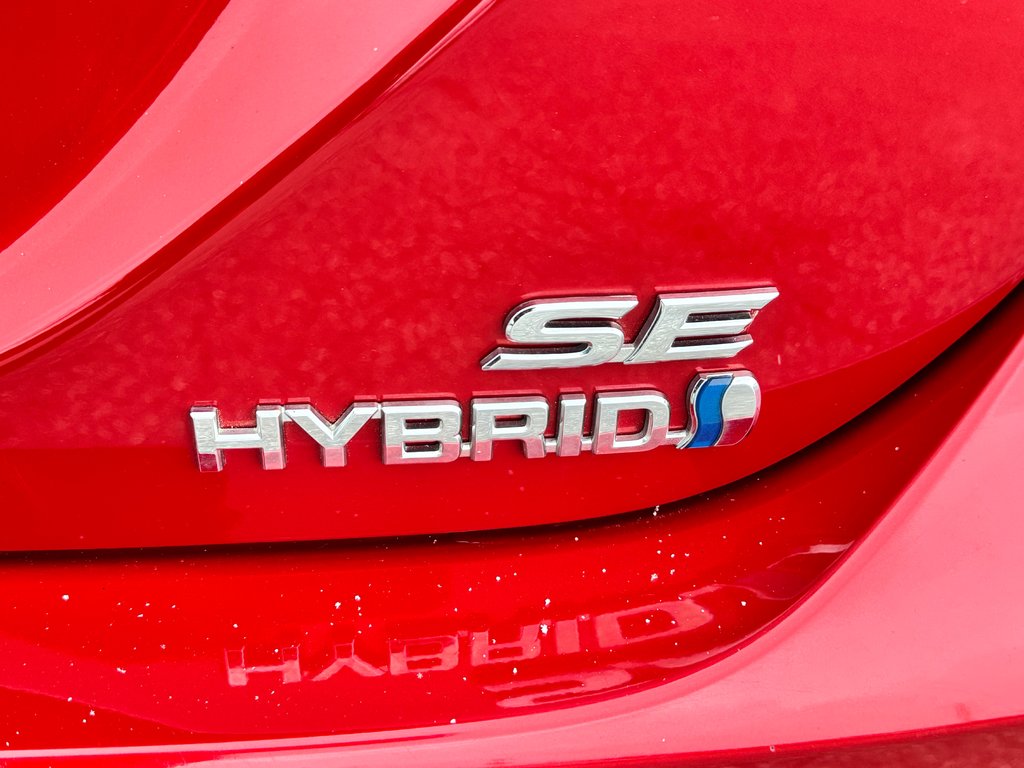 2019 Toyota Camry HYBRIDE SE / GROUPE AMÉLIORÉ / MAGS 18 / ANGLES MORT ET +++ / in Thetford Mines, Quebec - 25 - w1024h768px