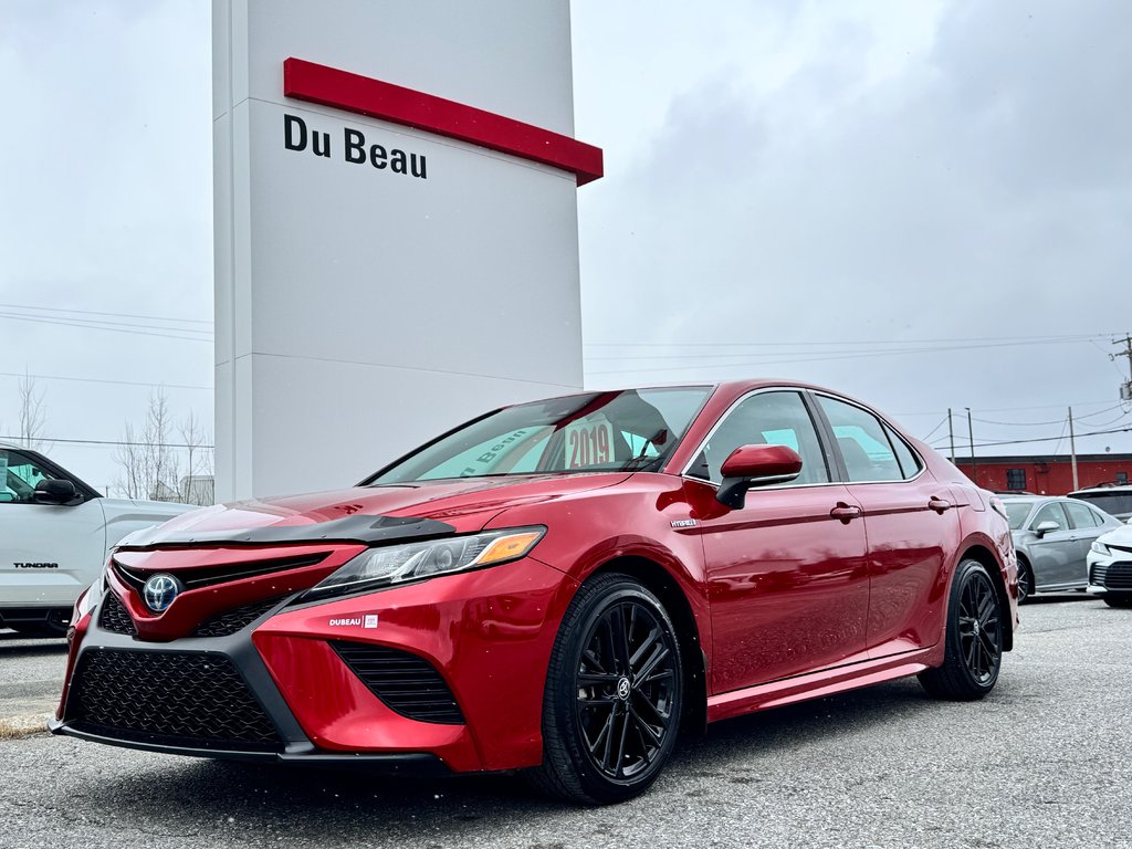 2019 Toyota Camry HYBRIDE SE / GROUPE AMÉLIORÉ / MAGS 18 / ANGLES MORT ET +++ / in Thetford Mines, Quebec - 1 - w1024h768px