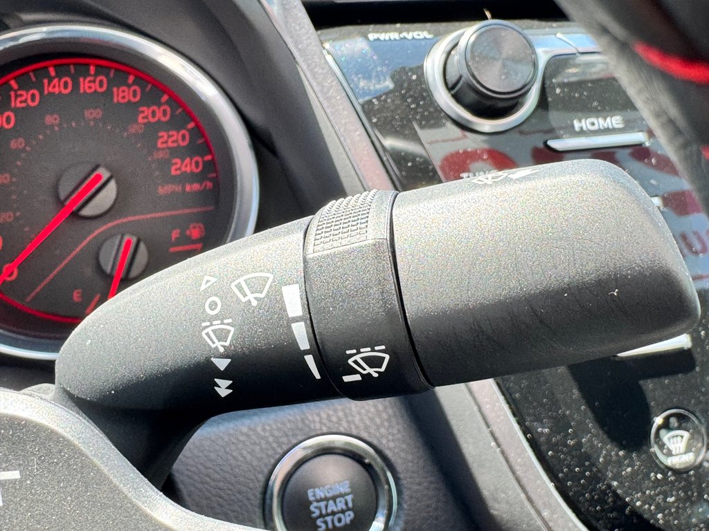 Toyota Camry XSE / TRD / ENTREE AIR / 1 SEUL PROPRIETAIRE / JAMAIS SORTI L’HIVER / COMME NEUF 2020 à Thetford Mines, Québec - 43 - w1024h768px