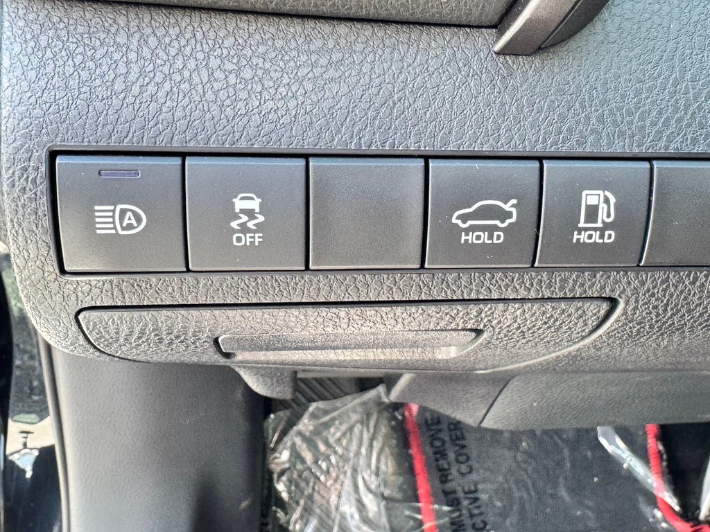 Toyota Camry XSE / TRD / ENTREE AIR / 1 SEUL PROPRIETAIRE / JAMAIS SORTI L’HIVER / COMME NEUF 2020 à Thetford Mines, Québec - 36 - w1024h768px