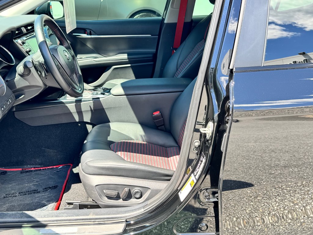 Toyota Camry XSE / TRD / ENTREE AIR / 1 SEUL PROPRIETAIRE / JAMAIS SORTI L’HIVER / COMME NEUF 2020 à Thetford Mines, Québec - 29 - w1024h768px
