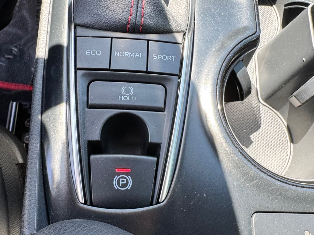 Toyota Camry XSE / TRD / ENTREE AIR / 1 SEUL PROPRIETAIRE / JAMAIS SORTI L’HIVER / COMME NEUF 2020 à Thetford Mines, Québec - 53 - w1024h768px