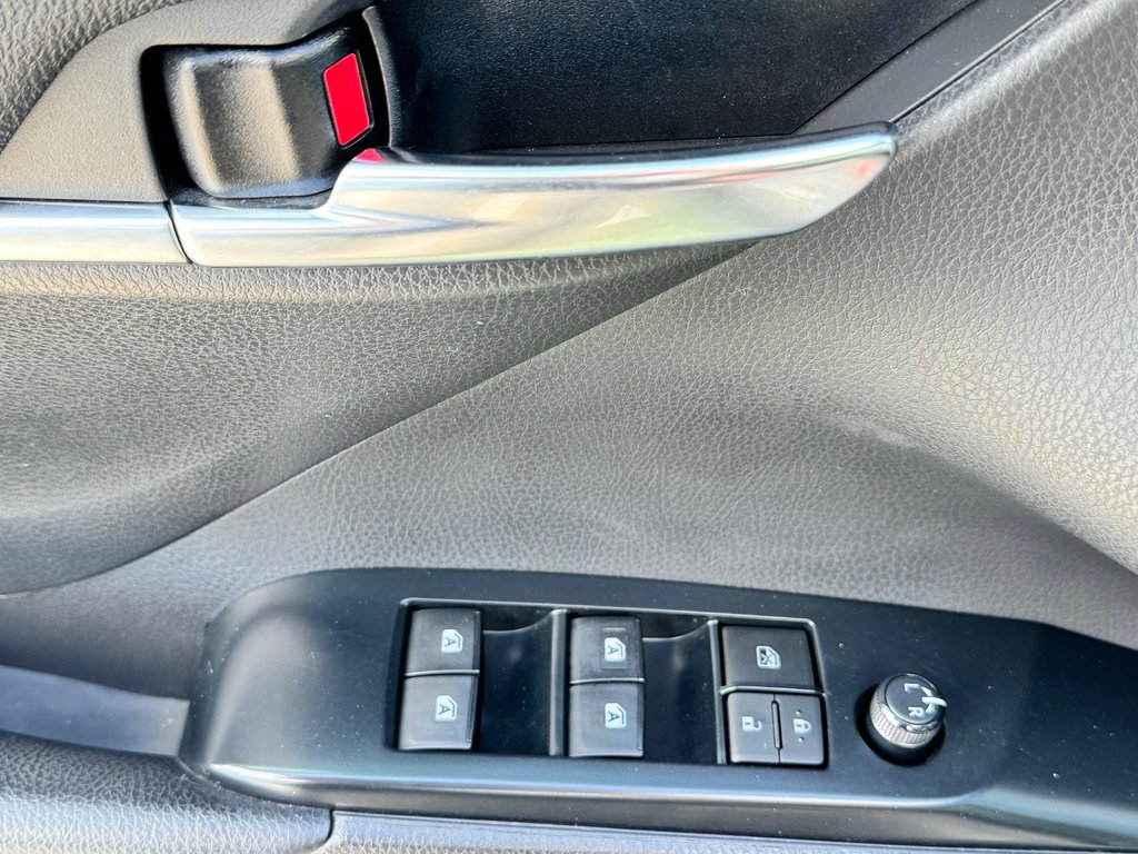 Toyota Camry XSE / TRD / ENTREE AIR / 1 SEUL PROPRIETAIRE / JAMAIS SORTI L’HIVER / COMME NEUF 2020 à Thetford Mines, Québec - 27 - w1024h768px