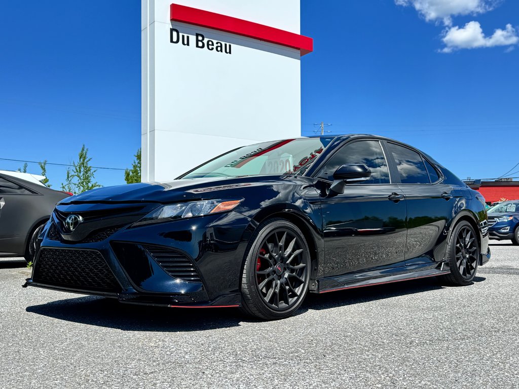 Toyota Camry XSE / TRD / ENTREE AIR / 1 SEUL PROPRIETAIRE / JAMAIS SORTI L’HIVER / COMME NEUF 2020 à Thetford Mines, Québec - 2 - w1024h768px