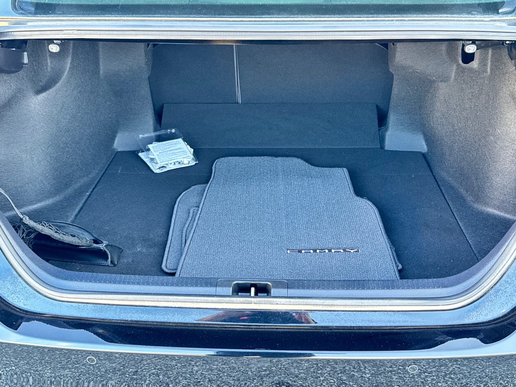 2020 Toyota Camry XLE V6 / HYPER RARE UN V6 / A QUI LA CHANCE ? / in Thetford Mines, Quebec - 65 - w1024h768px