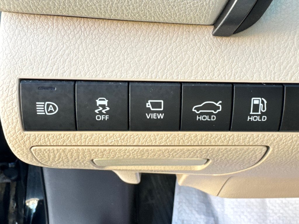 2020 Toyota Camry XLE V6 / HYPER RARE UN V6 / A QUI LA CHANCE ? / in Thetford Mines, Quebec - 35 - w1024h768px