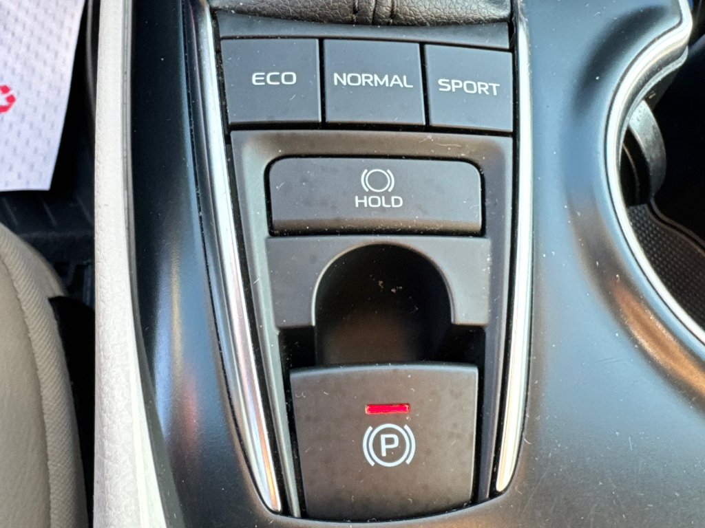 2020 Toyota Camry XLE V6 / HYPER RARE UN V6 / A QUI LA CHANCE ? / in Thetford Mines, Quebec - 50 - w1024h768px