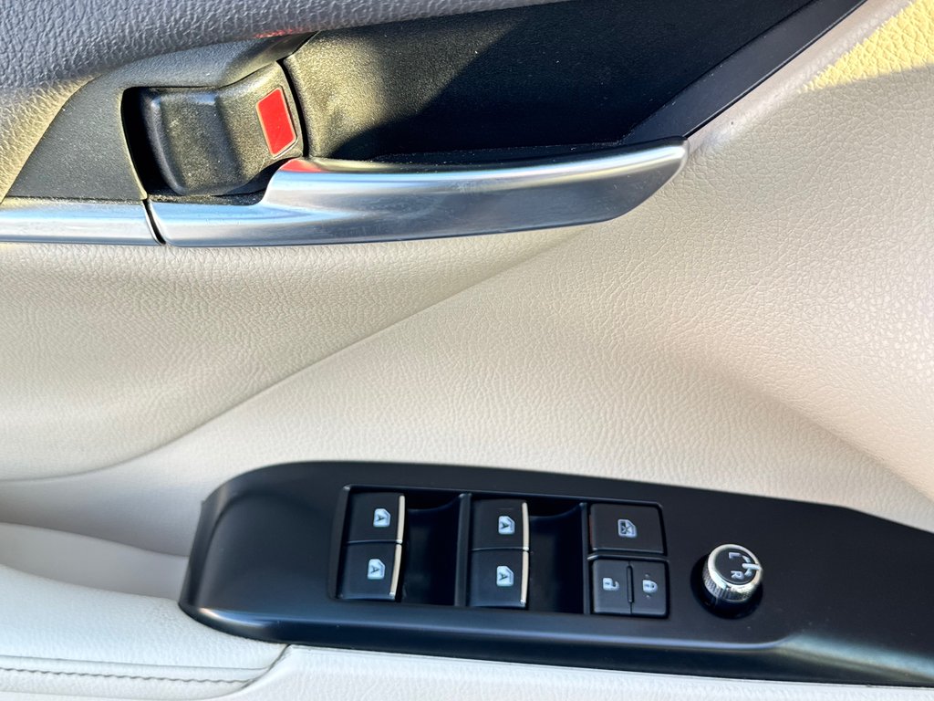 2020 Toyota Camry XLE V6 / HYPER RARE UN V6 / A QUI LA CHANCE ? / in Thetford Mines, Quebec - 28 - w1024h768px