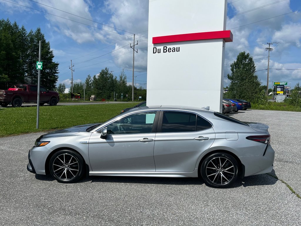2021  Camry HYBRID / SE / PNEUS NEUF / MAGS / TRÈS PROPRE in Thetford Mines, Quebec - 9 - w1024h768px