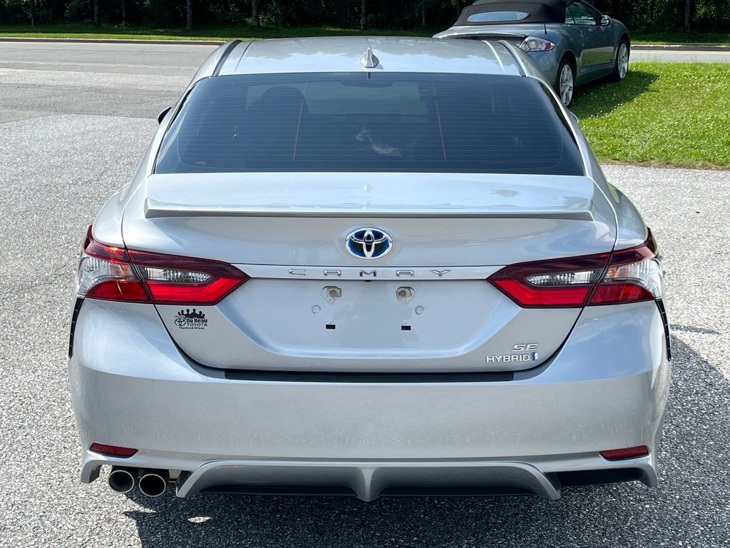 2021  Camry HYBRID / SE / PNEUS NEUF / MAGS / TRÈS PROPRE in Thetford Mines, Quebec - 6 - w1024h768px