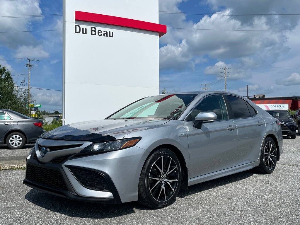 2021  Camry HYBRID / SE / PNEUS NEUF / MAGS / TRÈS PROPRE in Thetford Mines, Quebec - 1 - w1024h768px