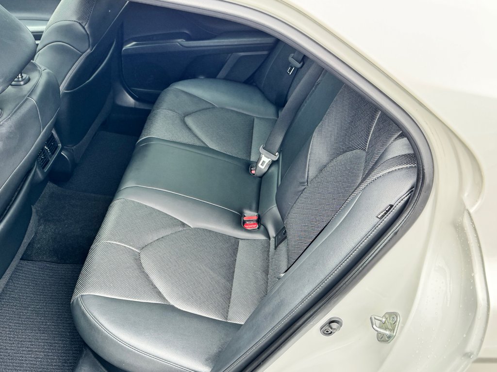2021 Toyota Camry HYBRIDE XLE / LA VERSION LA PLUS CHÈRE EN 2021 / in Thetford Mines, Quebec - 62 - w1024h768px