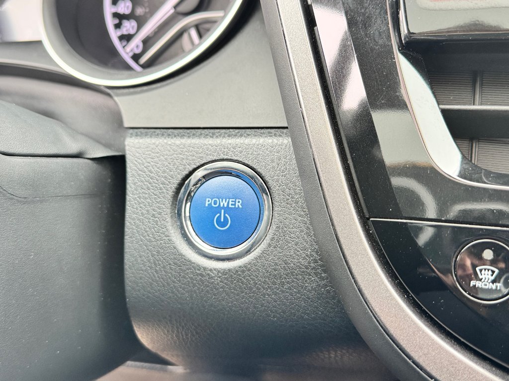 2021 Toyota Camry HYBRIDE XLE / LA VERSION LA PLUS CHÈRE EN 2021 / in Thetford Mines, Quebec - 44 - w1024h768px