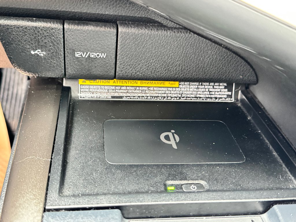 2021 Toyota Camry HYBRIDE XLE / LA VERSION LA PLUS CHÈRE EN 2021 / in Thetford Mines, Quebec - 49 - w1024h768px