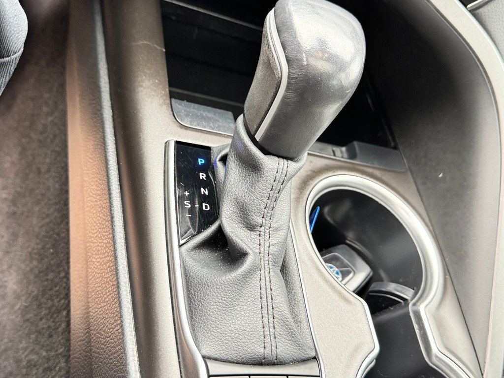 2021 Toyota Camry HYBRIDE XLE / LA VERSION LA PLUS CHÈRE EN 2021 / in Thetford Mines, Quebec - 51 - w1024h768px