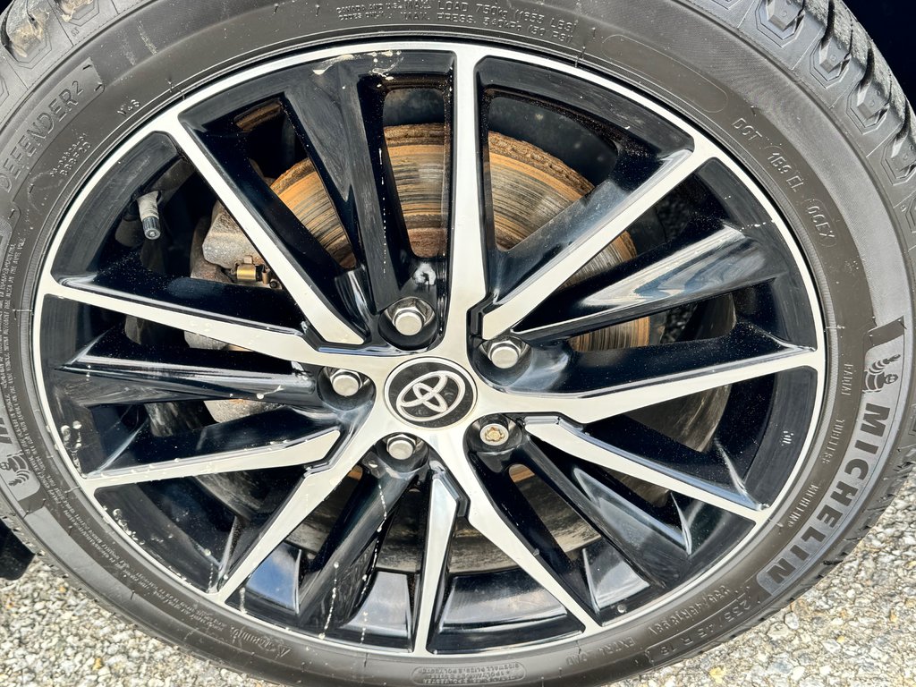 Toyota Camry HYBRIDE SE + TOIT OUVRANT / MAGS 18 / 1 SEUL PROPRIÉTAIRE / WOW 2022 à Thetford Mines, Québec - 14 - w1024h768px