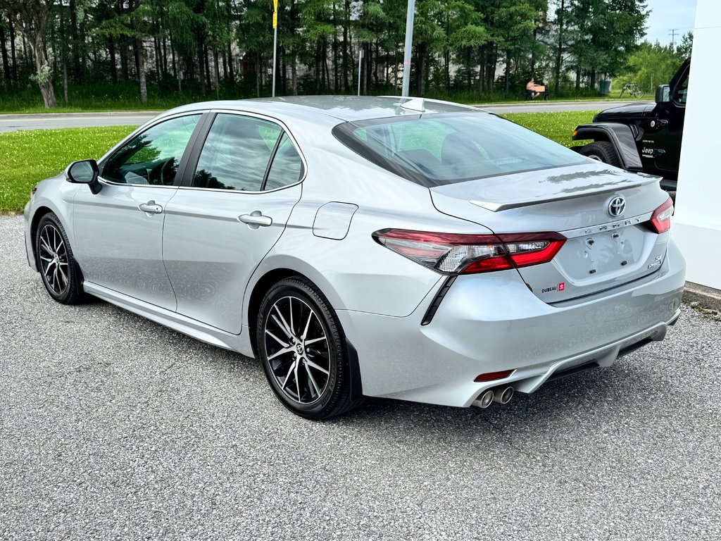 Toyota Camry HYBRIDE SE + TOIT OUVRANT / MAGS 18 / 1 SEUL PROPRIÉTAIRE / WOW 2022 à Thetford Mines, Québec - 6 - w1024h768px
