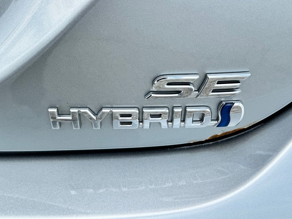Toyota Camry HYBRIDE SE + TOIT OUVRANT / MAGS 18 / 1 SEUL PROPRIÉTAIRE / WOW 2022 à Thetford Mines, Québec - 22 - w1024h768px