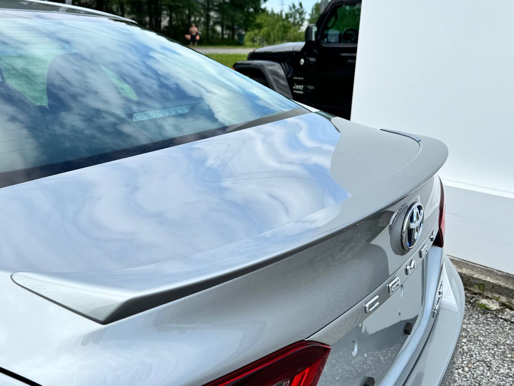 Toyota Camry HYBRIDE SE + TOIT OUVRANT / MAGS 18 / 1 SEUL PROPRIÉTAIRE / WOW 2022 à Thetford Mines, Québec - 23 - w1024h768px