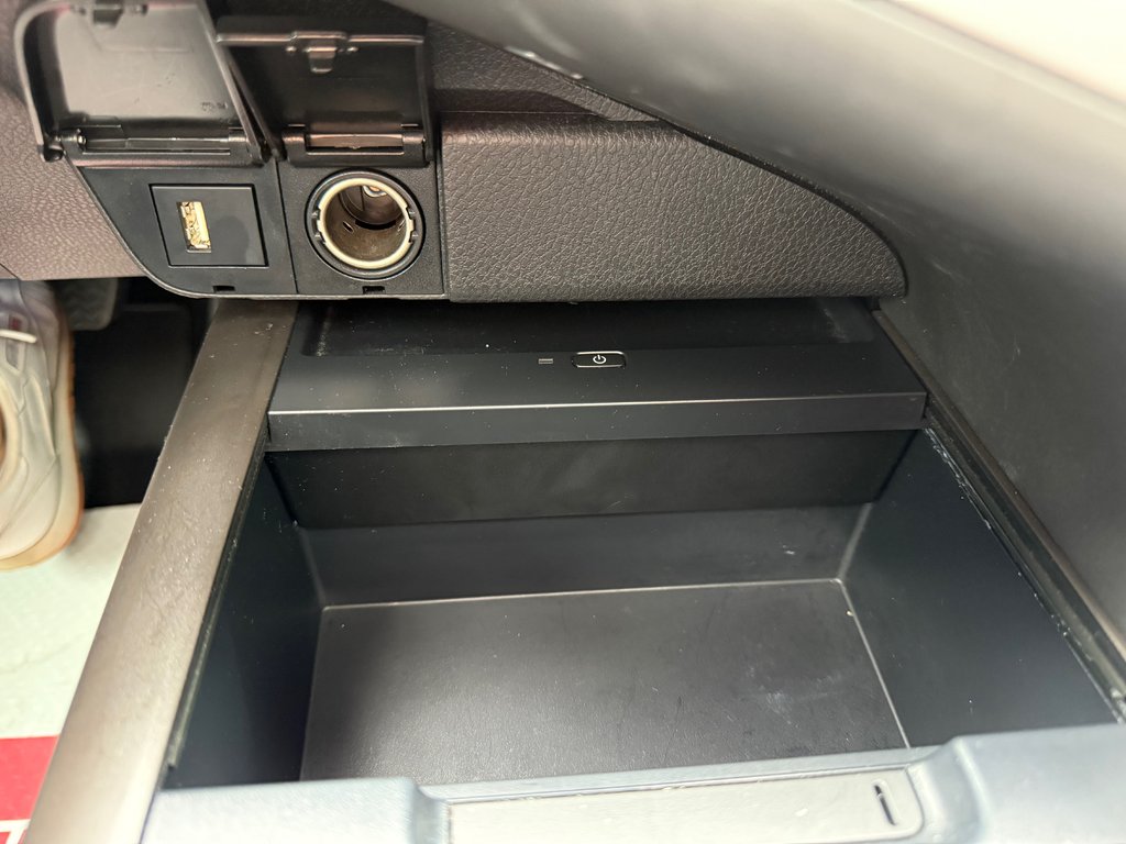 Toyota Camry Hybrid XSE / SUPER LOOK / IMPECCABLE / HYBRIDE 2022 à Thetford Mines, Québec - 31 - w1024h768px