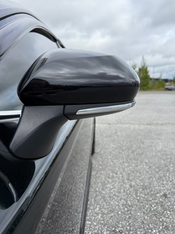 Toyota Camry Hybrid XSE / SUPER LOOK / IMPECCABLE / HYBRIDE 2022 à Thetford Mines, Québec - 11 - w1024h768px