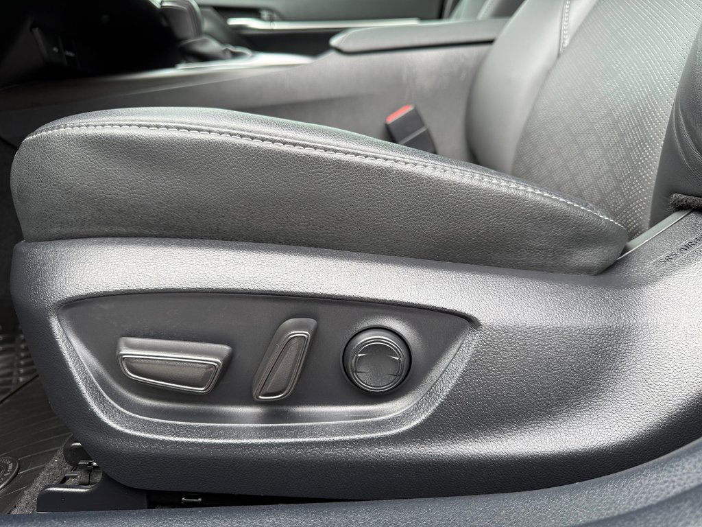 Toyota Camry Hybrid XSE / SUPER LOOK / IMPECCABLE / HYBRIDE 2022 à Thetford Mines, Québec - 18 - w1024h768px