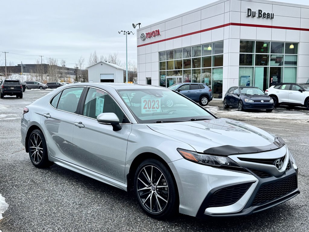 Toyota Camry SE + TOIT + MAGS 18 / PEA 27-03-28=100KM / 2023 à Thetford Mines, Québec - 3 - w1024h768px