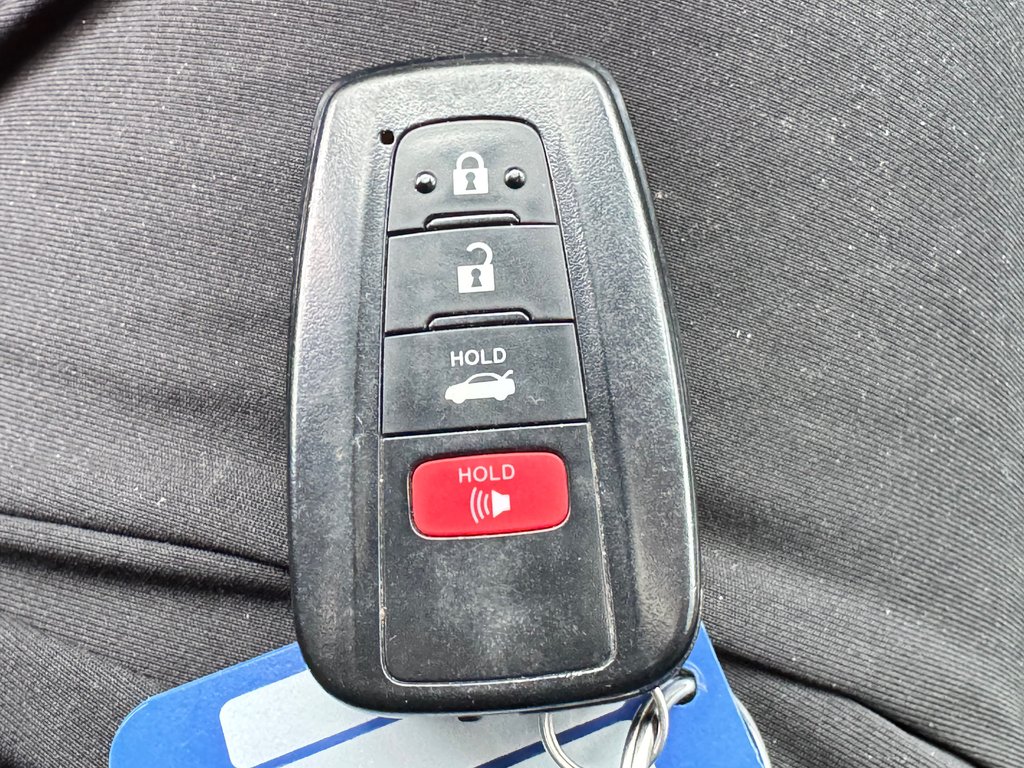 Toyota Camry SE + TOIT + MAGS 18 / PEA 27-03-28=100KM / 2023 à Thetford Mines, Québec - 57 - w1024h768px