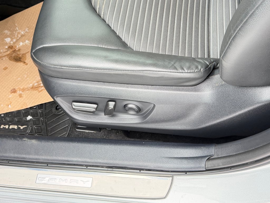 2023 Toyota Camry SE + TOIT + MAGS 18 / PEA 27-03-28=100KM / in Thetford Mines, Quebec - 34 - w1024h768px