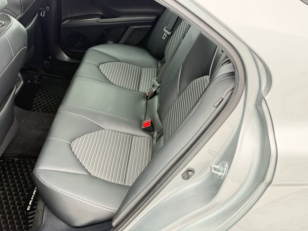 2023 Toyota Camry SE + TOIT + MAGS 18 / PEA 27-03-28=100KM / in Thetford Mines, Quebec - 60 - w1024h768px