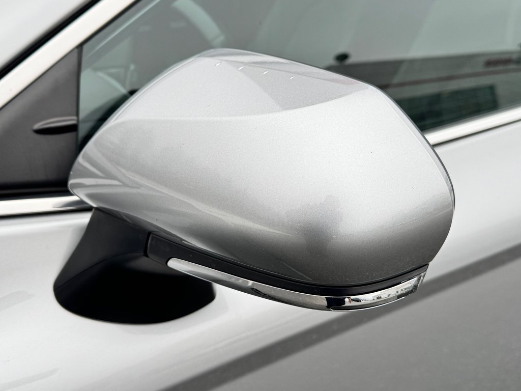 Toyota Camry SE + TOIT + MAGS 18 / PEA 27-03-28=100KM / 2023 à Thetford Mines, Québec - 19 - w1024h768px