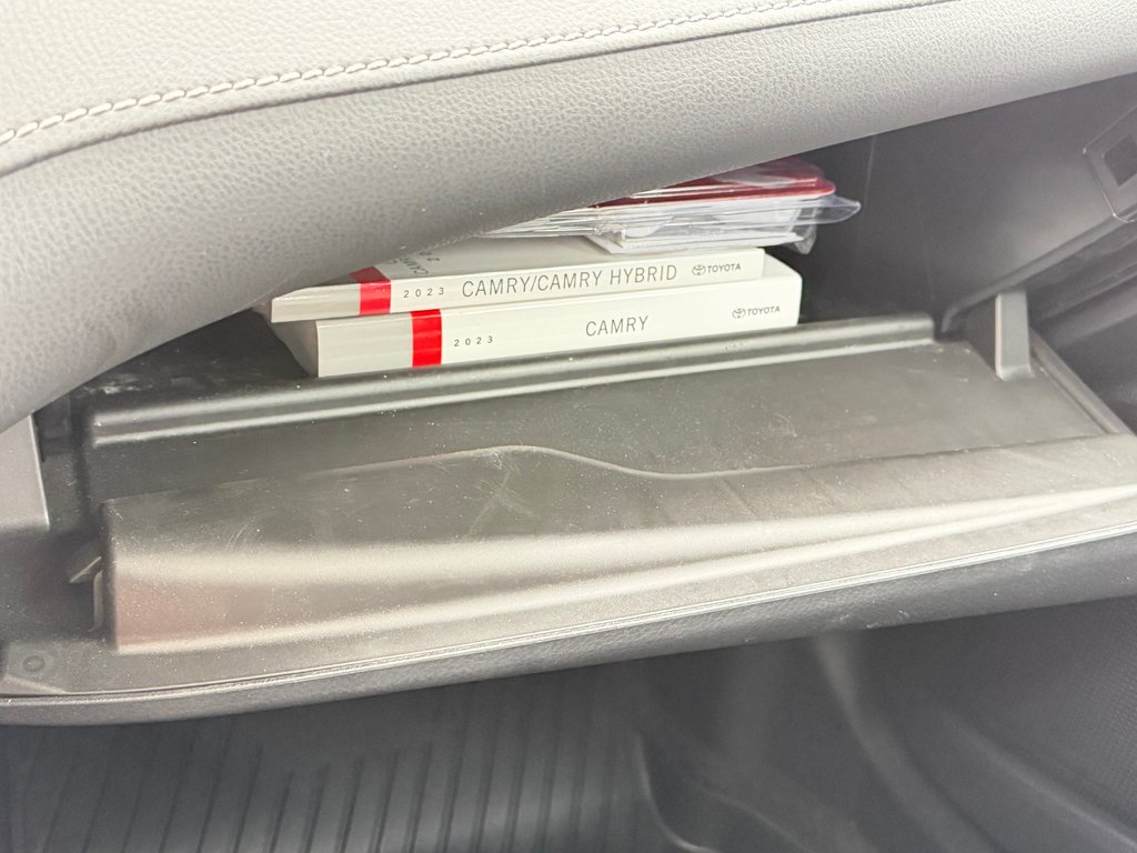 2023 Toyota Camry SE + TOIT + MAGS 18 / PEA 27-03-28=100KM / in Thetford Mines, Quebec - 55 - w1024h768px