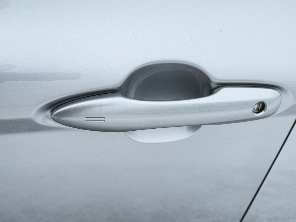 2023 Toyota Camry SE + TOIT + MAGS 18 / PEA 27-03-28=100KM / in Thetford Mines, Quebec - 20 - w1024h768px