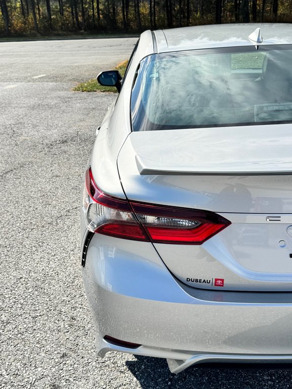 Toyota Camry SE + TOIT + MAGS 18 / PEA 27-03-28=100KM / 2023 à Thetford Mines, Québec - 20 - w1024h768px