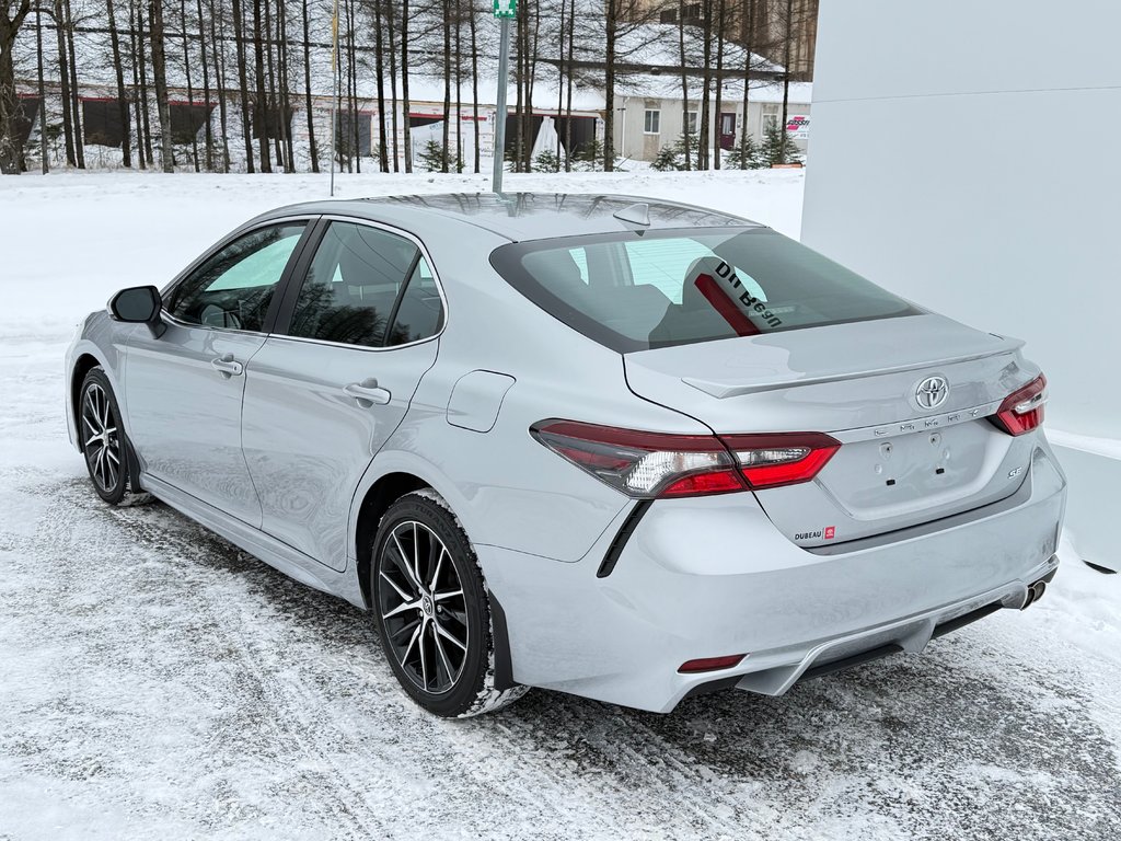 2023 Toyota Camry SE + TOIT + MAGS 18 / PEA 27-03-28=100KM / in Thetford Mines, Quebec - 7 - w1024h768px