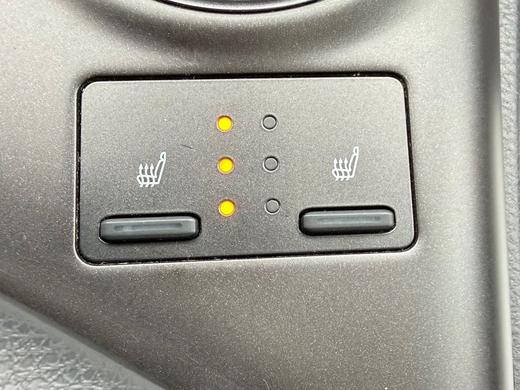 2023 Toyota Camry SE + TOIT + MAGS 18 / PEA 27-03-28=100KM / in Thetford Mines, Quebec - 52 - w1024h768px